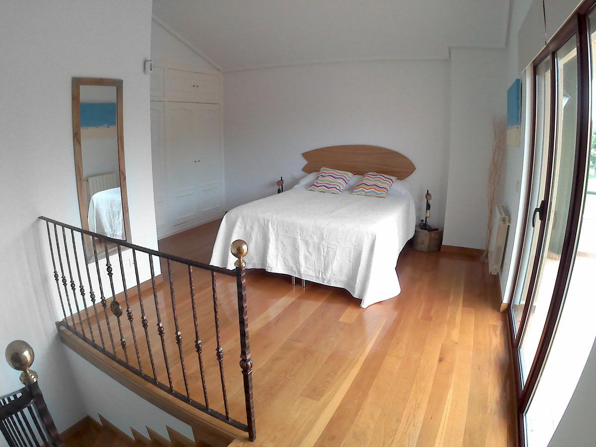 Somo Surfskate Hostel Castañedo Eksteriør billede