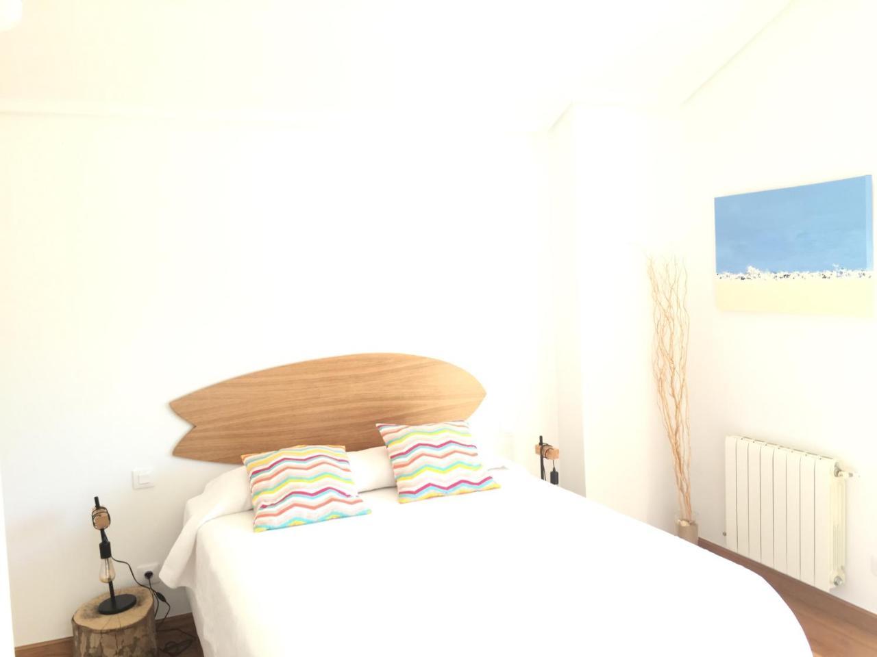 Somo Surfskate Hostel Castañedo Eksteriør billede