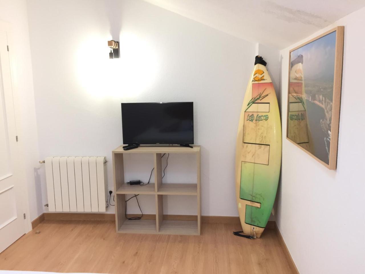 Somo Surfskate Hostel Castañedo Eksteriør billede